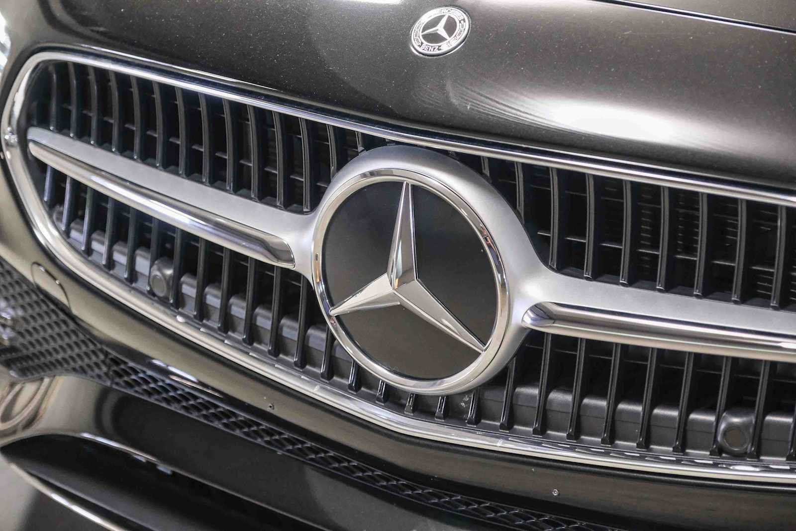 Certified 2025 Mercedes-Benz C 300 Sedan image 13