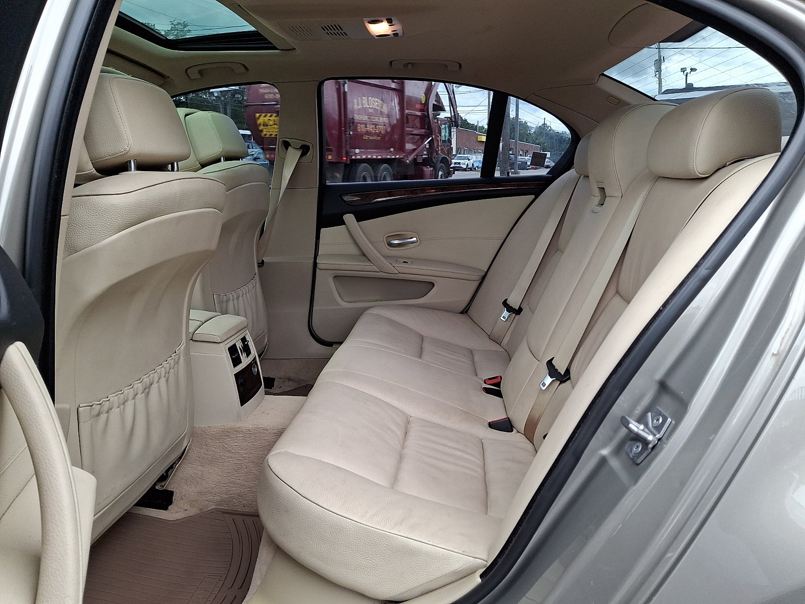 Used 2010 BMW 528i xDrive Sedan AWD/4WD image 10