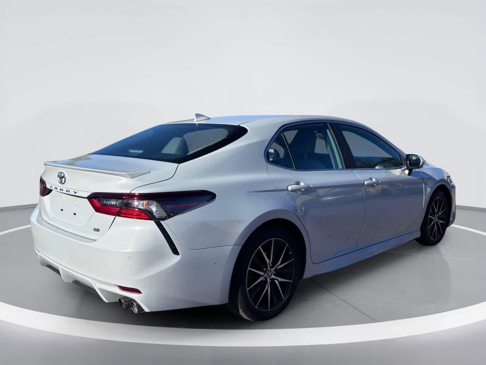 Used 2023 Toyota Camry SE w/ Convenience Package FWD image 8