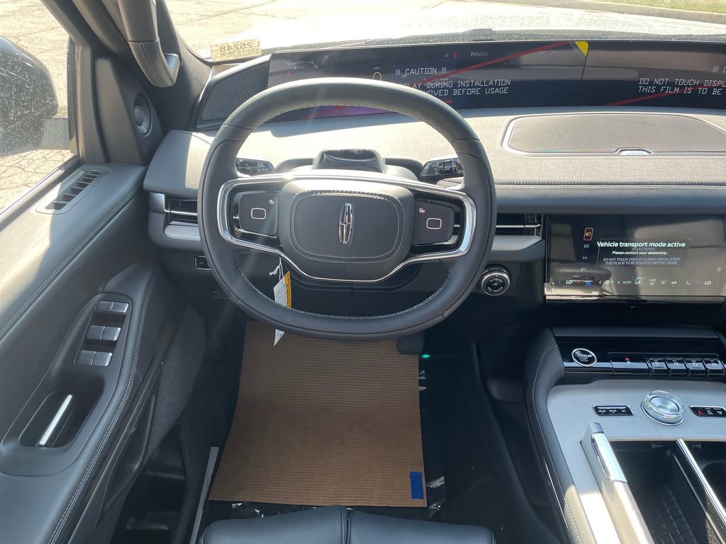 New 2025 Lincoln Navigator Reserve w/ Jet Appearance Package image 13