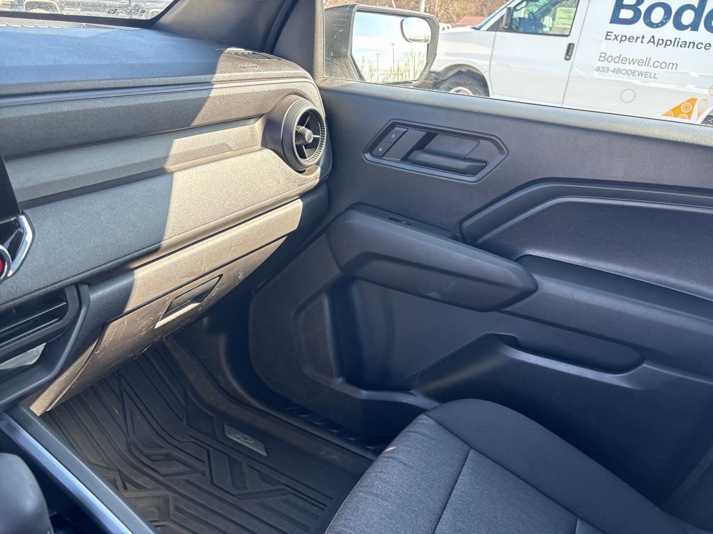 Used 2023 Chevrolet Colorado Trail Boss w/ Advanced Trailering Package image 15