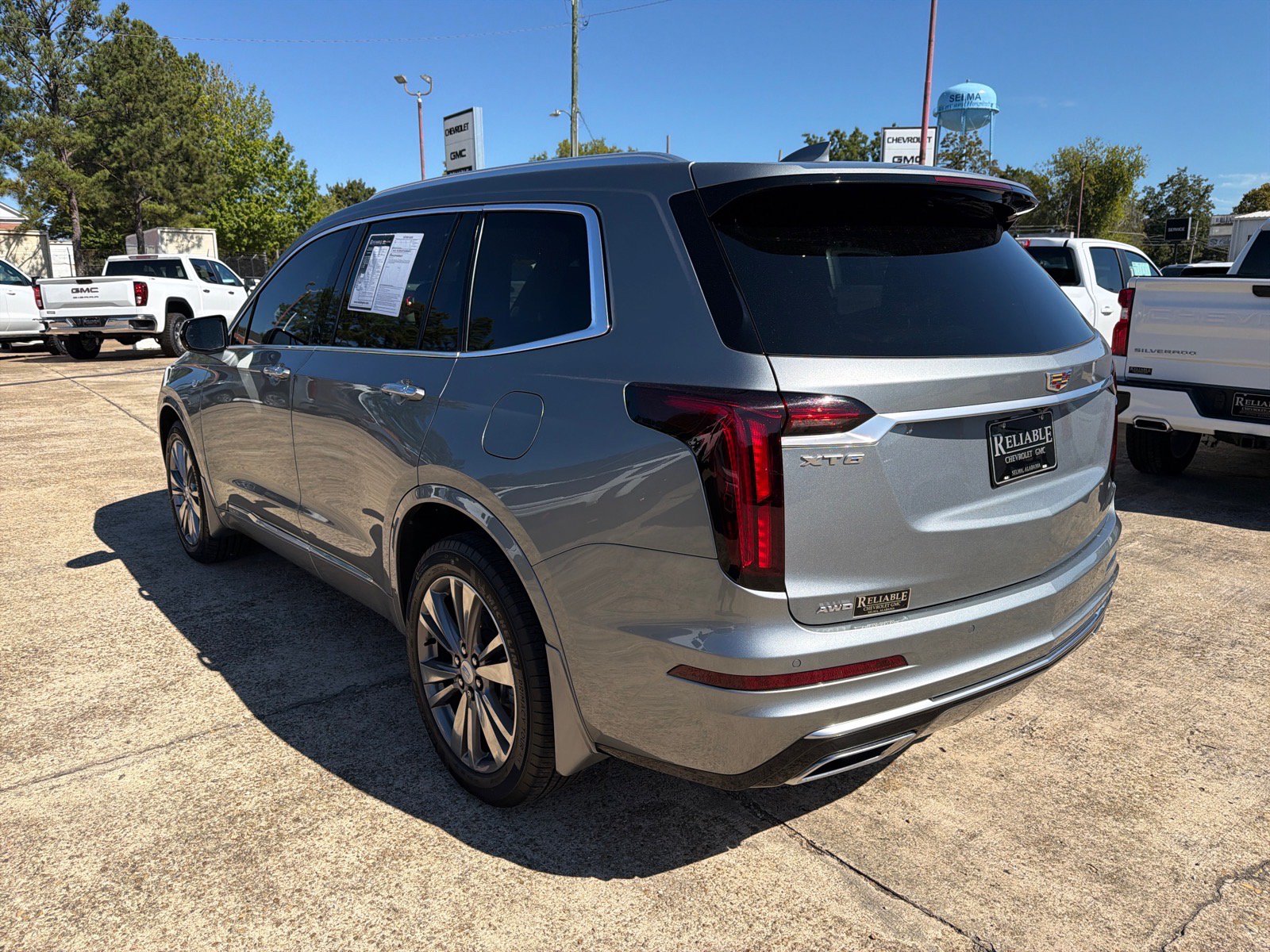 Used 2024 Cadillac XT6 Premium Luxury AWD/4WD image 4