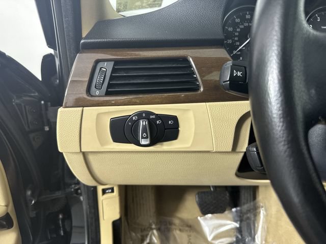 Used 2009 BMW 328i xDrive Sedan AWD/4WD image 14