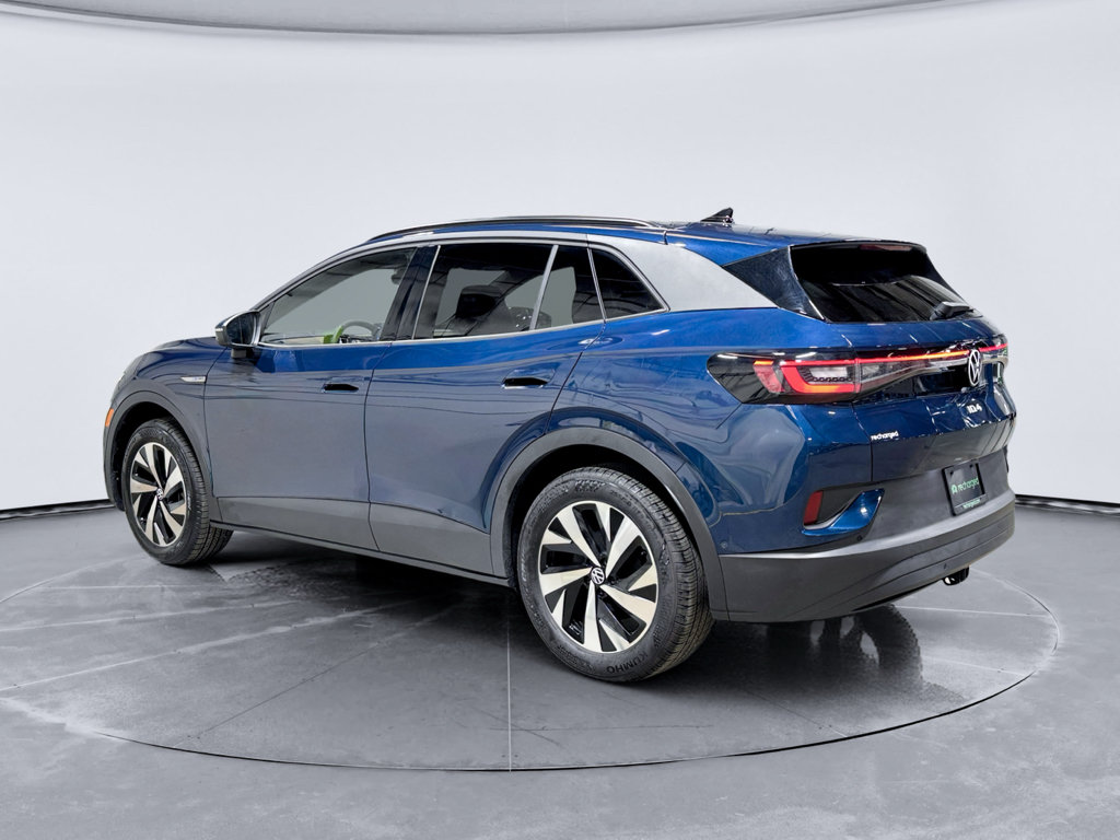 Used 2023 Volkswagen ID.4 Pro AWD/4WD image 2