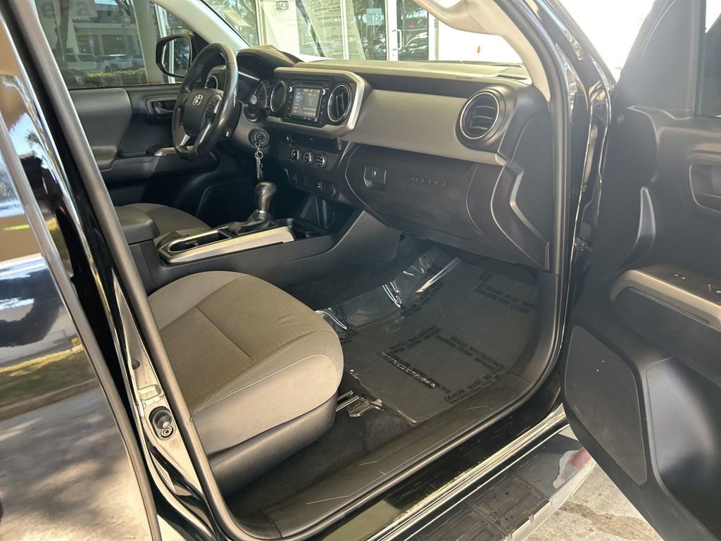 Used 2017 Toyota Tacoma SR5 w/ Tow Package image 24