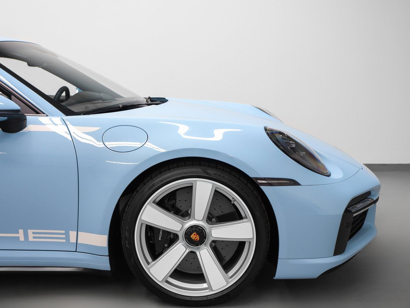 Certified 2025 Porsche 911 Turbo image 18