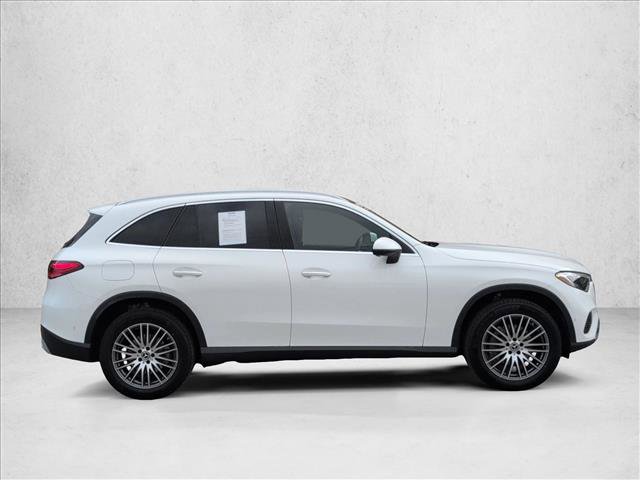 Certified 2025 Mercedes-Benz GLC 300 image 4
