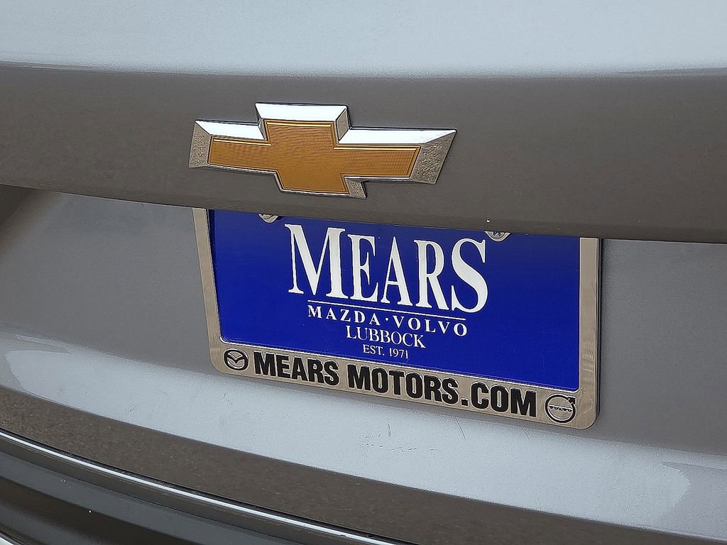 Used 2025 Chevrolet Trax LT w/ LT Convenience Package image 14