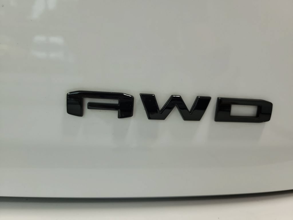 Used 2023 GMC Terrain SLE w/ Driver Convenience Package AWD/4WD image 14