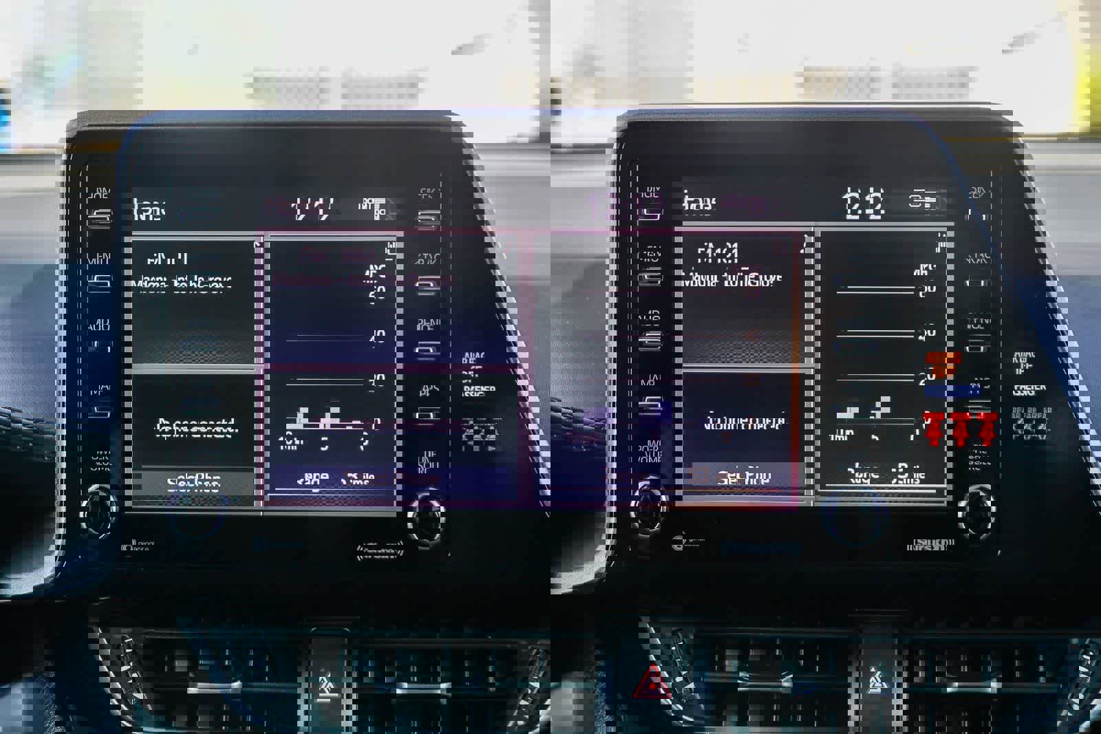 Used 2020 Toyota C-HR LE image 14