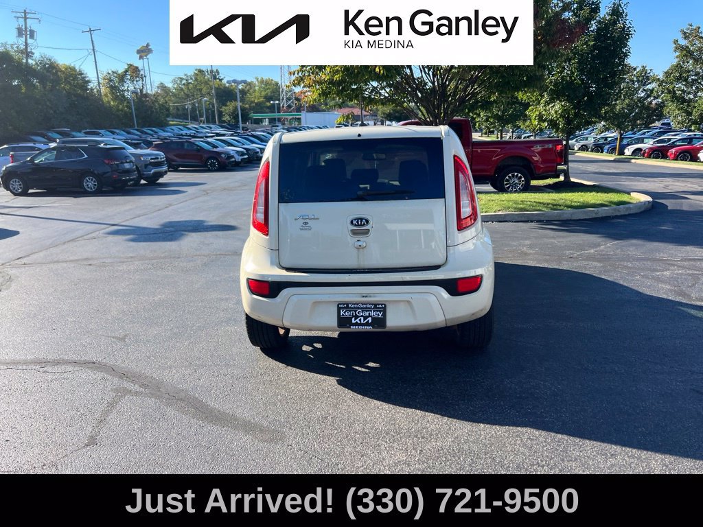 Used 2012 Kia Soul ! FWD image 6
