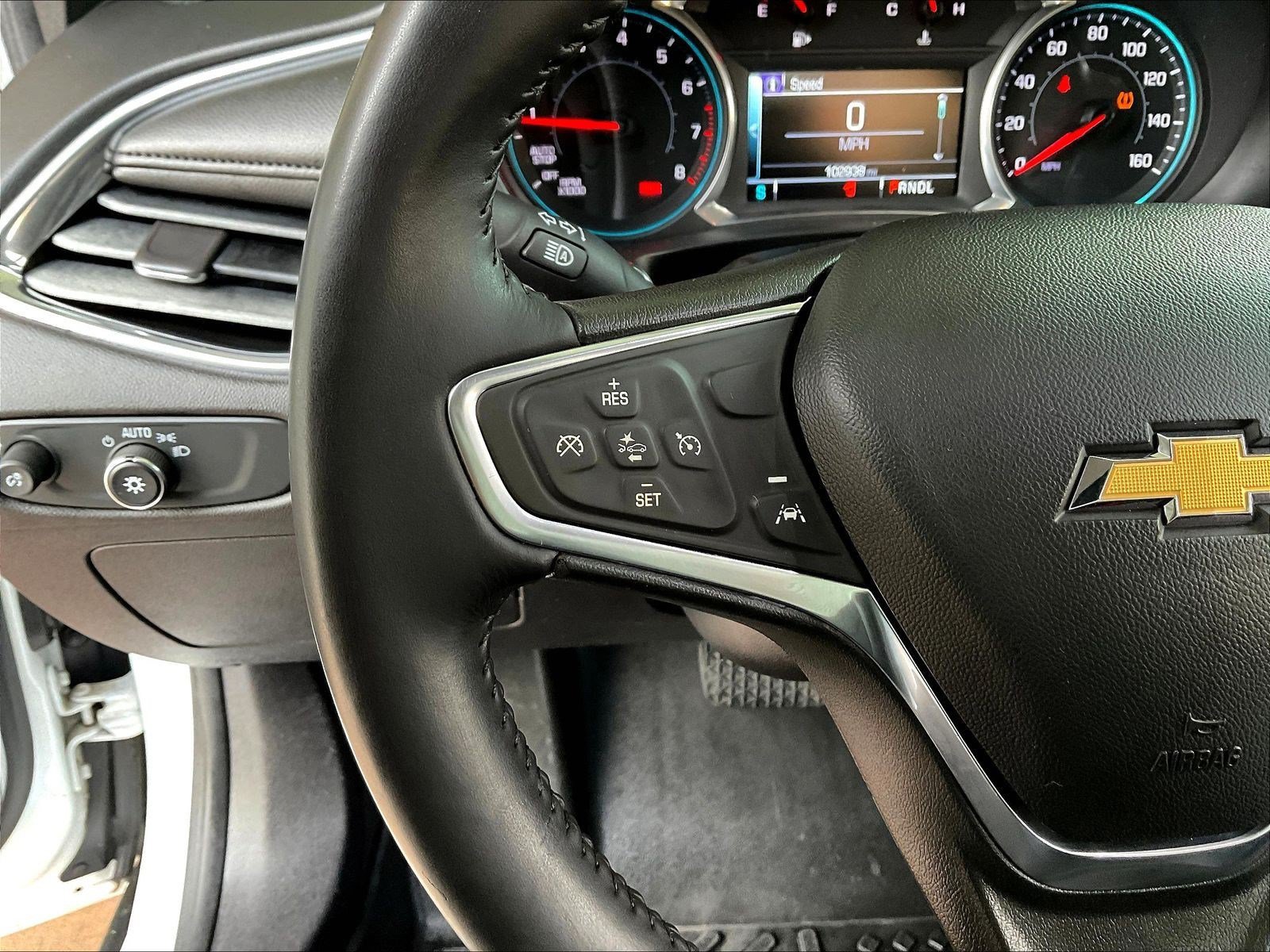 Used 2017 Chevrolet Malibu LT w/ Leather Package FWD image 11
