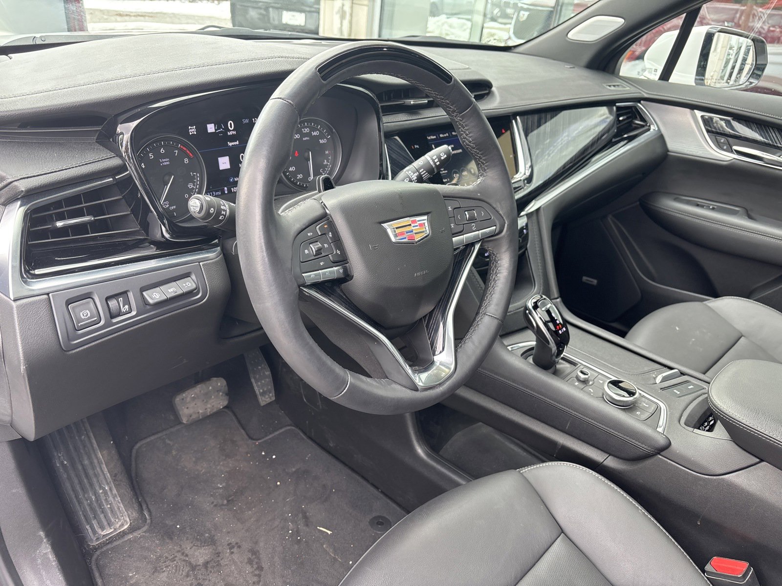 Used 2024 Cadillac XT6 Premium Luxury w/ Technology Package image 21