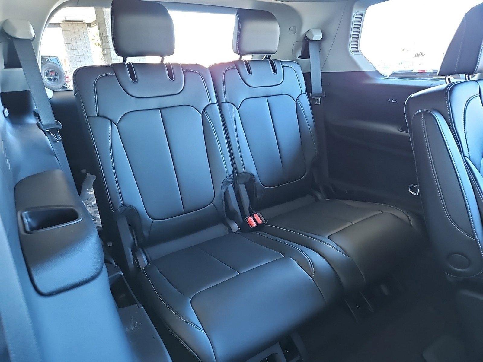 New 2024 Jeep Grand Cherokee L Limited image 21