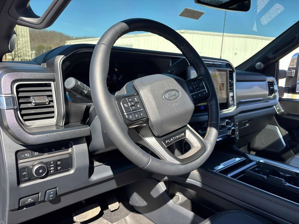 Used 2024 Ford F350 Platinum image 14