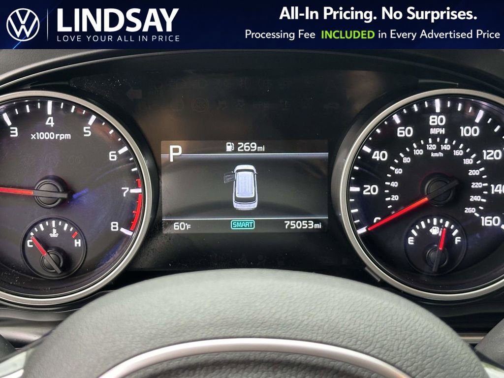 Used 2022 Kia Carnival LX FWD image 27