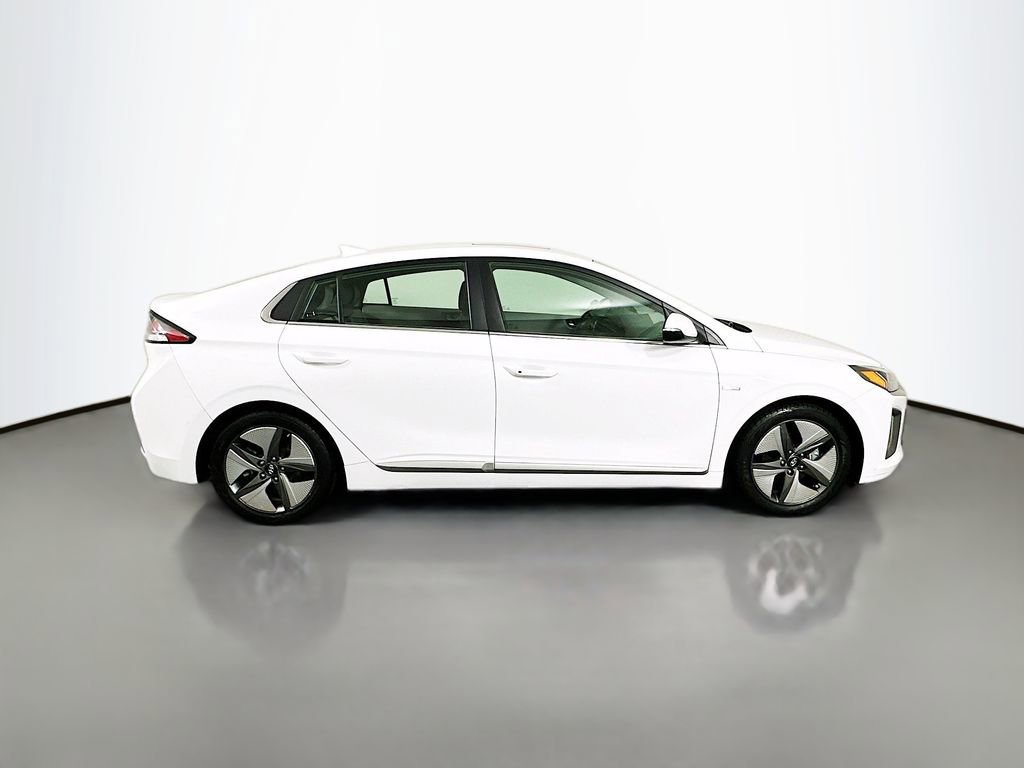 Used 2020 Hyundai Ioniq SEL image 4