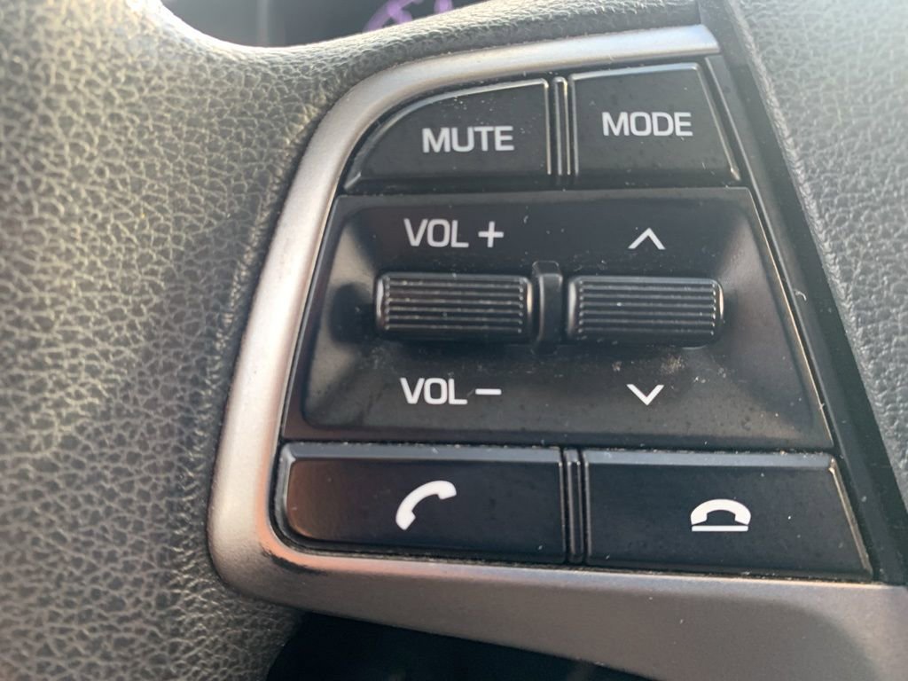 Used 2021 Hyundai Accent SE image 17