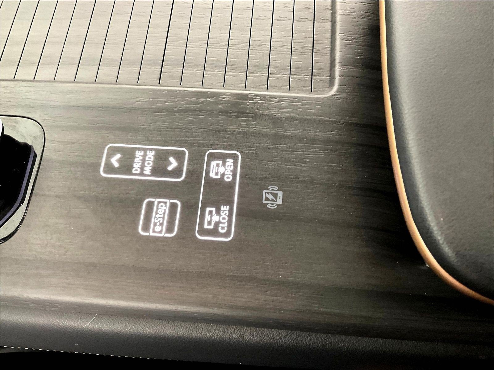Certified 2023 Nissan Ariya AWD image 37