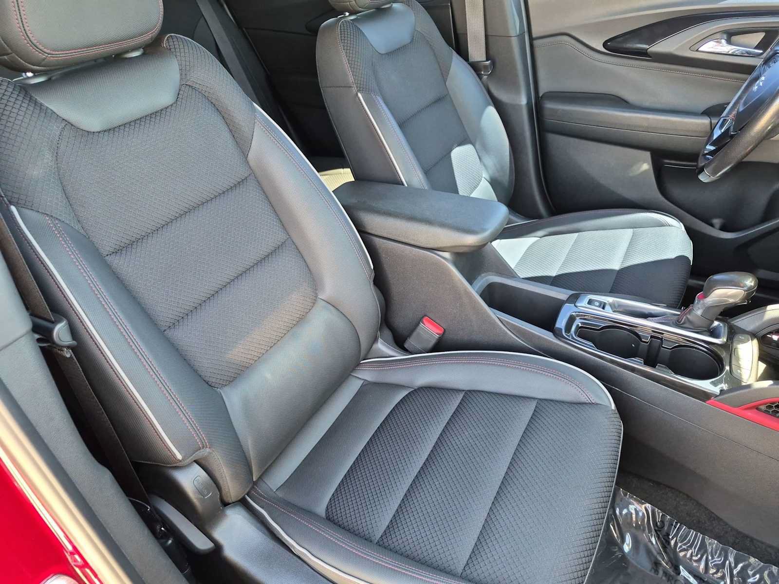 Used 2021 Chevrolet TrailBlazer RS w/ Technology Package FWD image 21