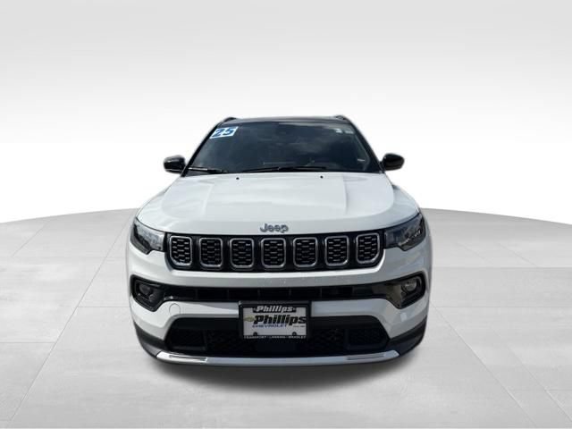 Used 2025 Jeep Compass Limited w/ Sun & Sound Group AWD/4WD image 2