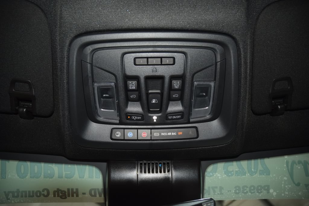 Used 2025 Chevrolet Silverado 1500 High Country AWD/4WD image 56