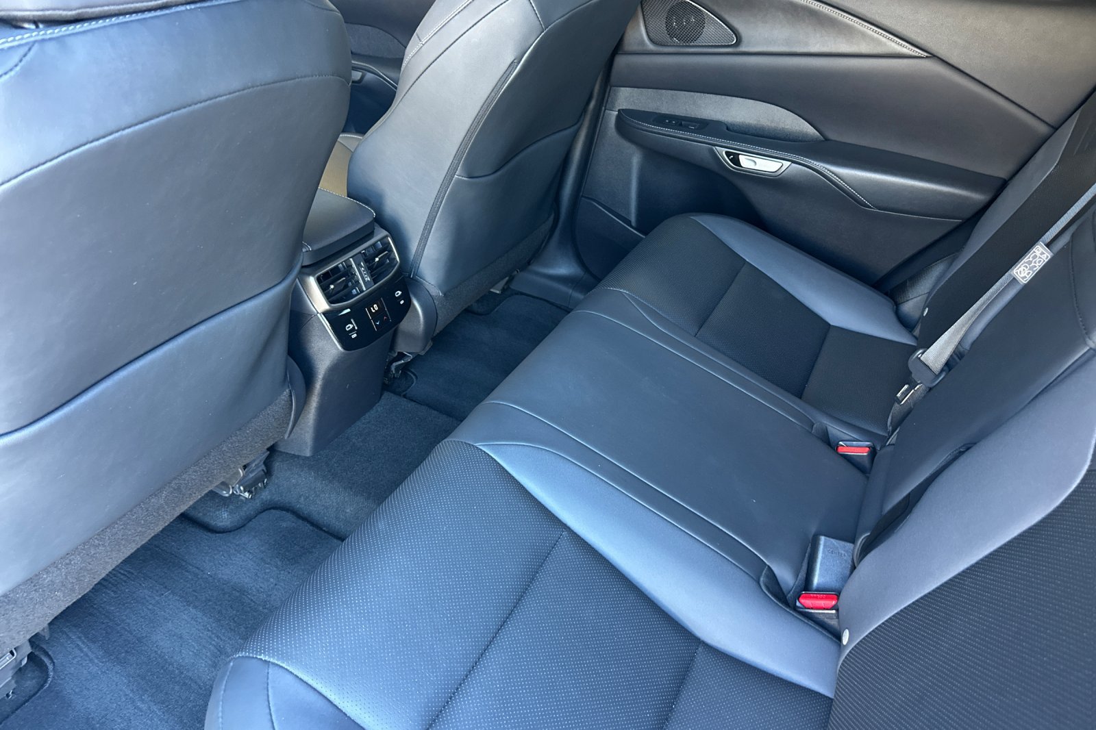 Used 2024 Lexus RX 350 AWD w/ Technology Package image 25