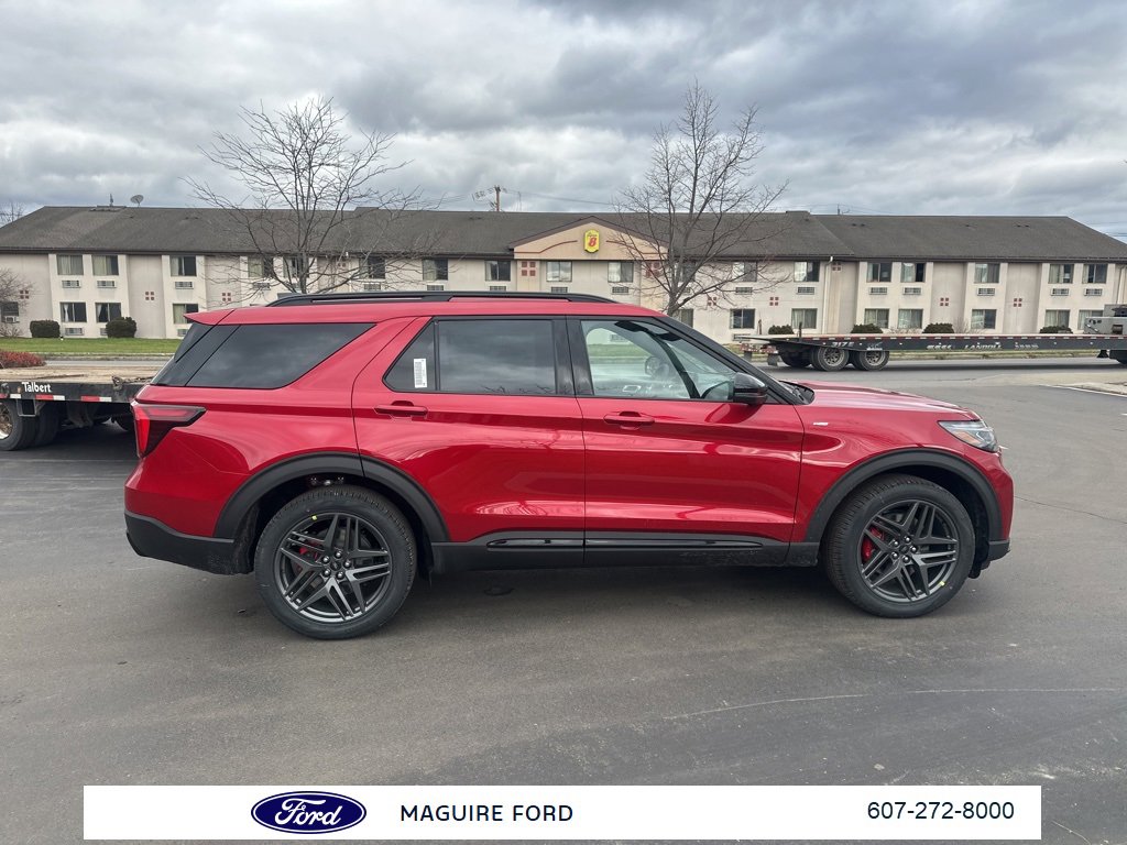 New 2026 Ford Explorer ST-Line w/ ST-Line Street Pack image 4