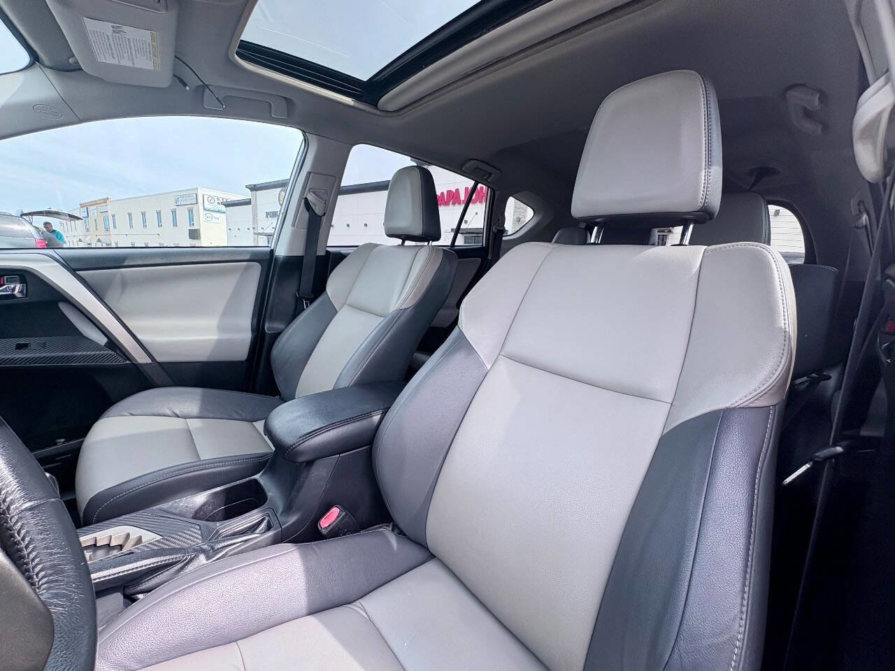 Used 2015 Toyota RAV4 Limited w/ Technology Package image 11