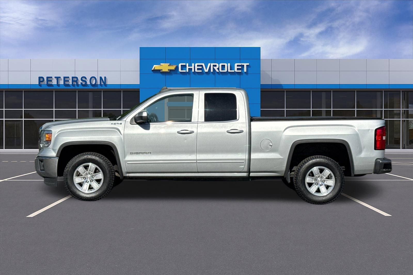 Used 2015 GMC Sierra 1500 SLE w/ SLE Value Package AWD/4WD image 7