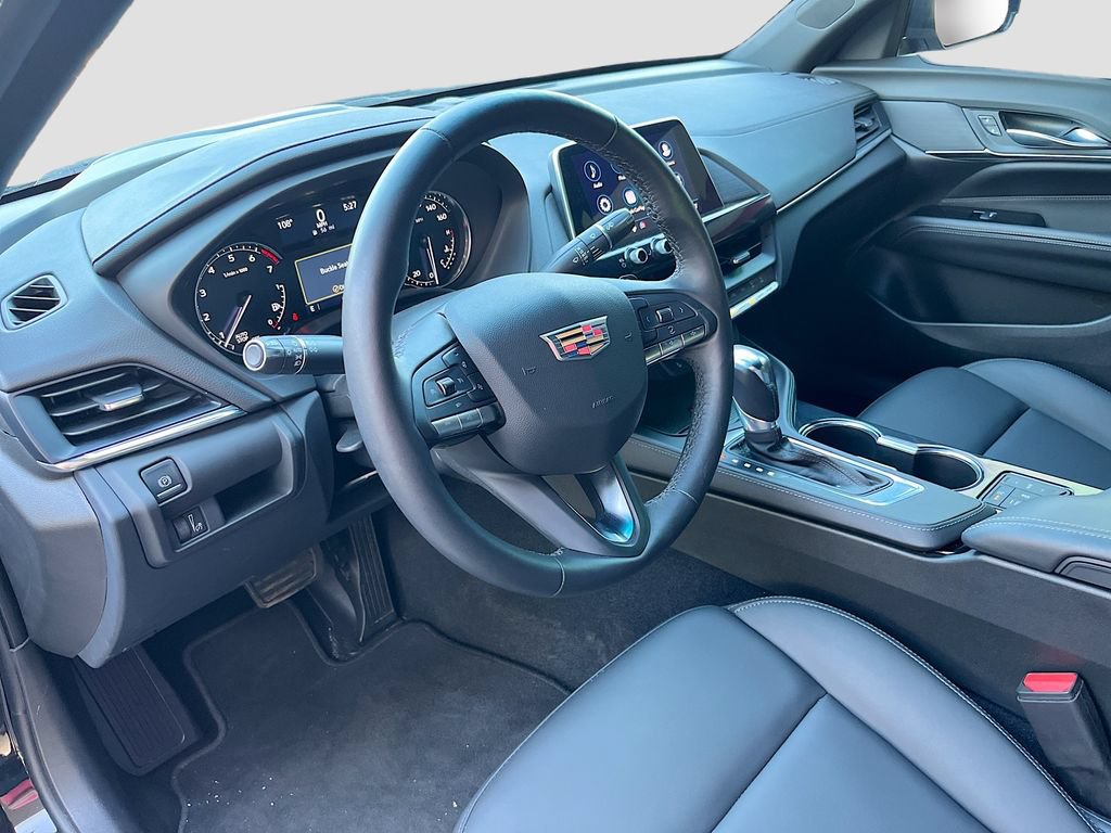 Used 2025 Cadillac CT4 Luxury w/ Cold Weather Package RWD image 9