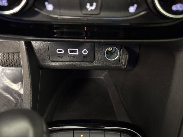 Used 2023 Buick Encore GX Select w/ Sport Touring Package image 28