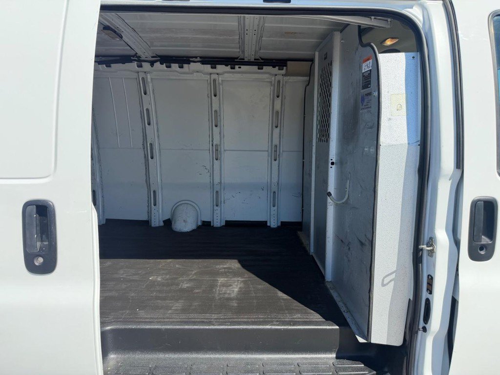 Used 2023 GMC Savana 2500 Extended w/ Driver Convenience Package RWD image 18