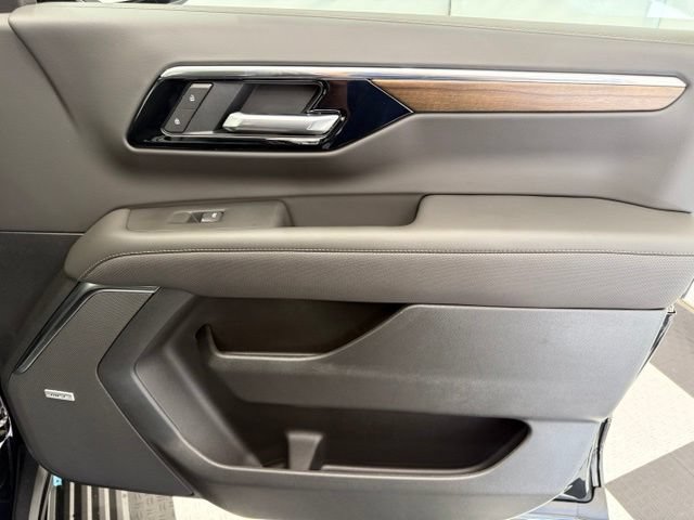 New 2026 Chevrolet Suburban High Country AWD/4WD image 26