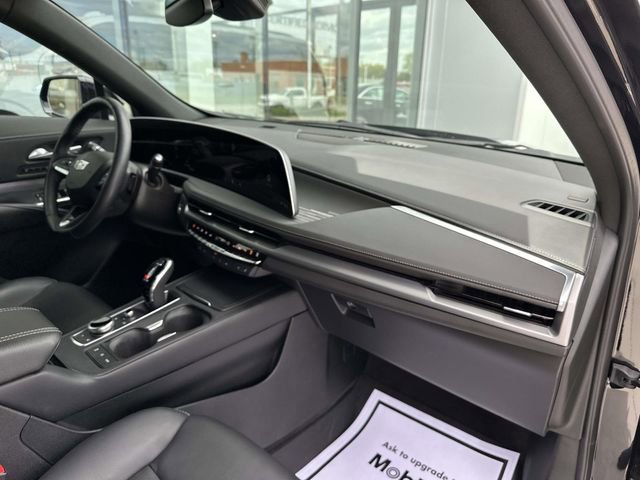 Certified 2025 Cadillac XT4 Premium Luxury AWD/4WD image 20