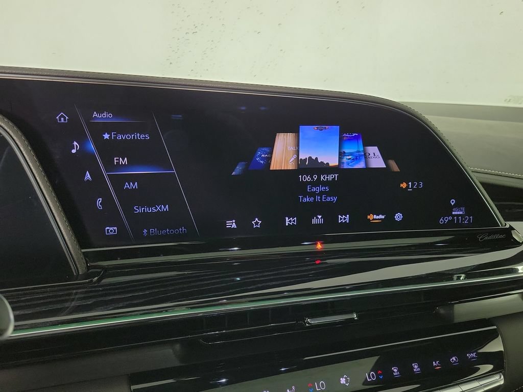 Certified 2022 Cadillac Escalade Sport AWD/4WD image 28