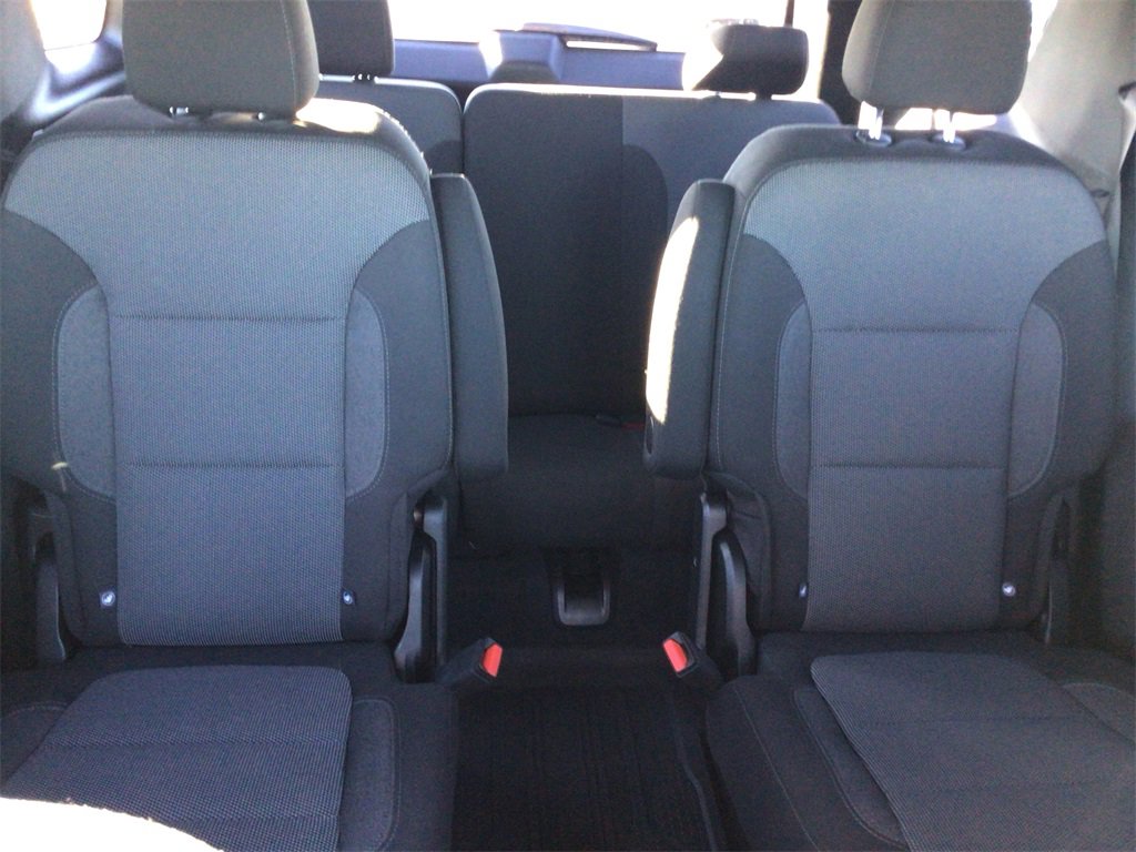 Used 2023 Chevrolet Traverse LT image 15