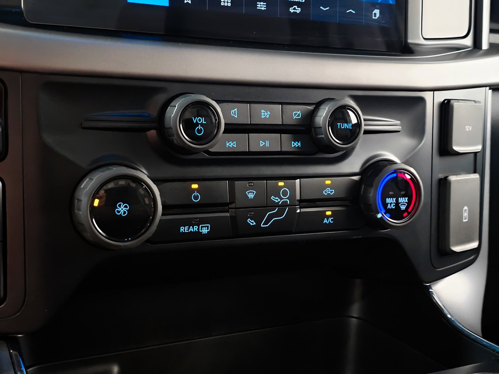 Used 2024 Ford F150 XL w/ Equipment Group 103A High image 35