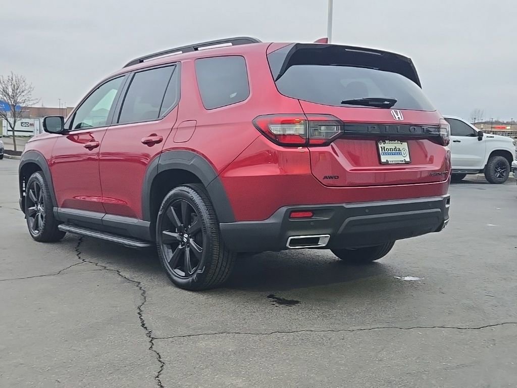 Used 2025 Honda Pilot Black Edition image 5