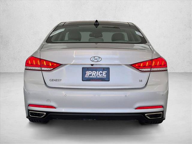 Used 2015 Hyundai Genesis 3.8 w/ Option Group 03 RWD image 7