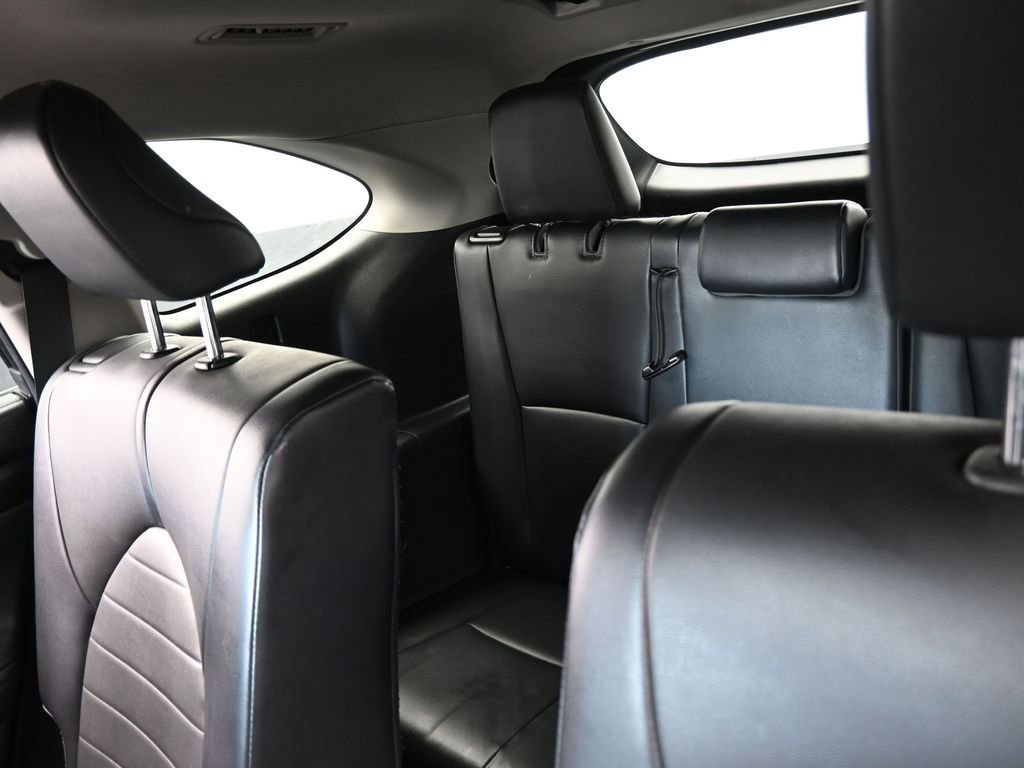 Used 2021 Toyota Highlander XLE image 35