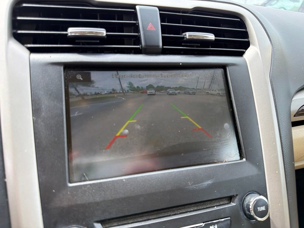 Used 2016 Ford Fusion SE w/ Equipment Group 202A FWD image 19