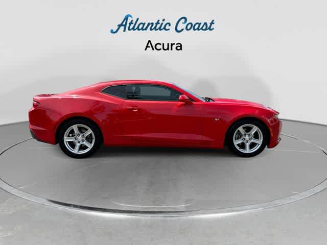 Used 2022 Chevrolet Camaro LT RWD image 9