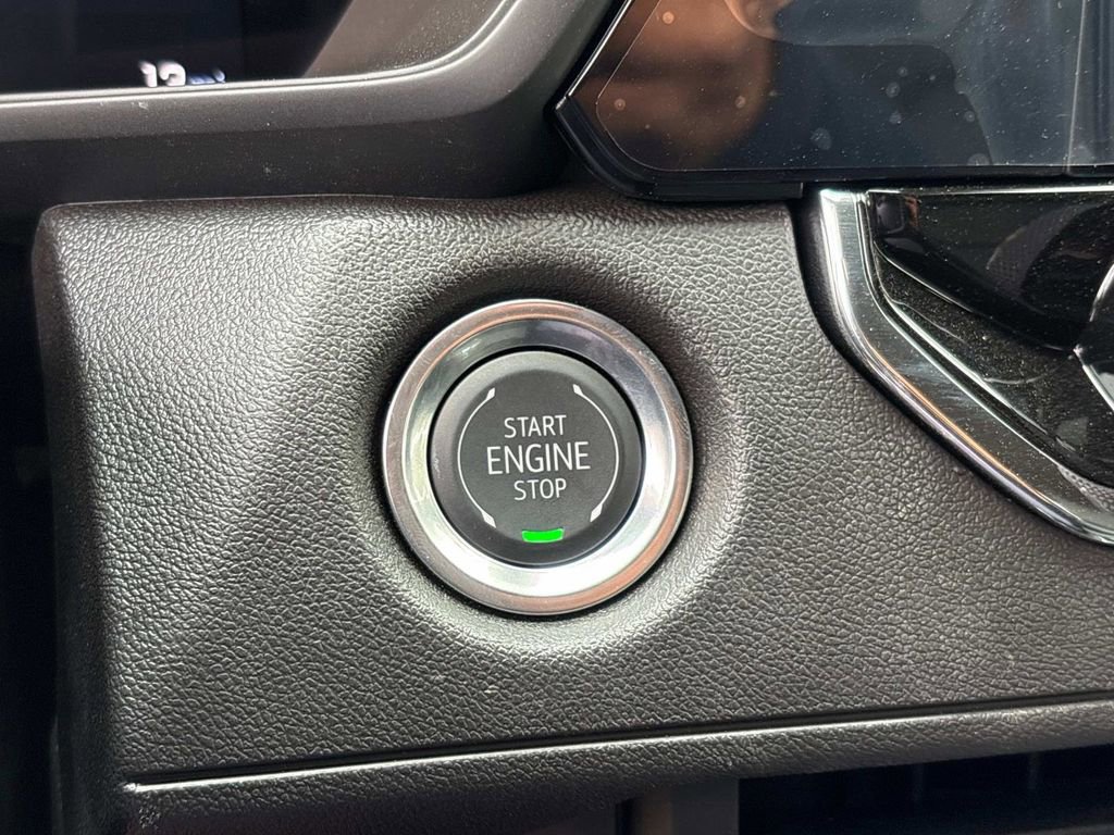 New 2025 Chevrolet Colorado Trail Boss w/ Off-Road Front Bumper Package image 29