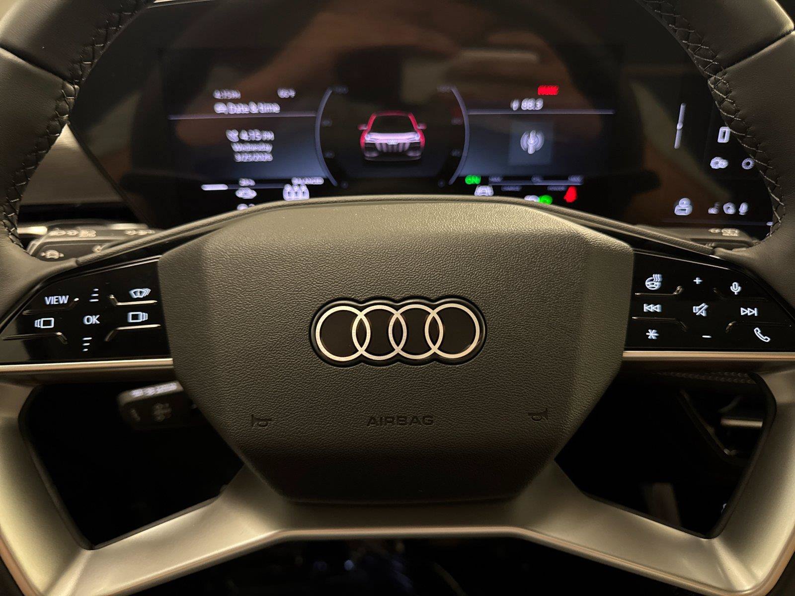 Used 2025 Audi Q6 e-tron Premium Plus AWD/4WD image 24