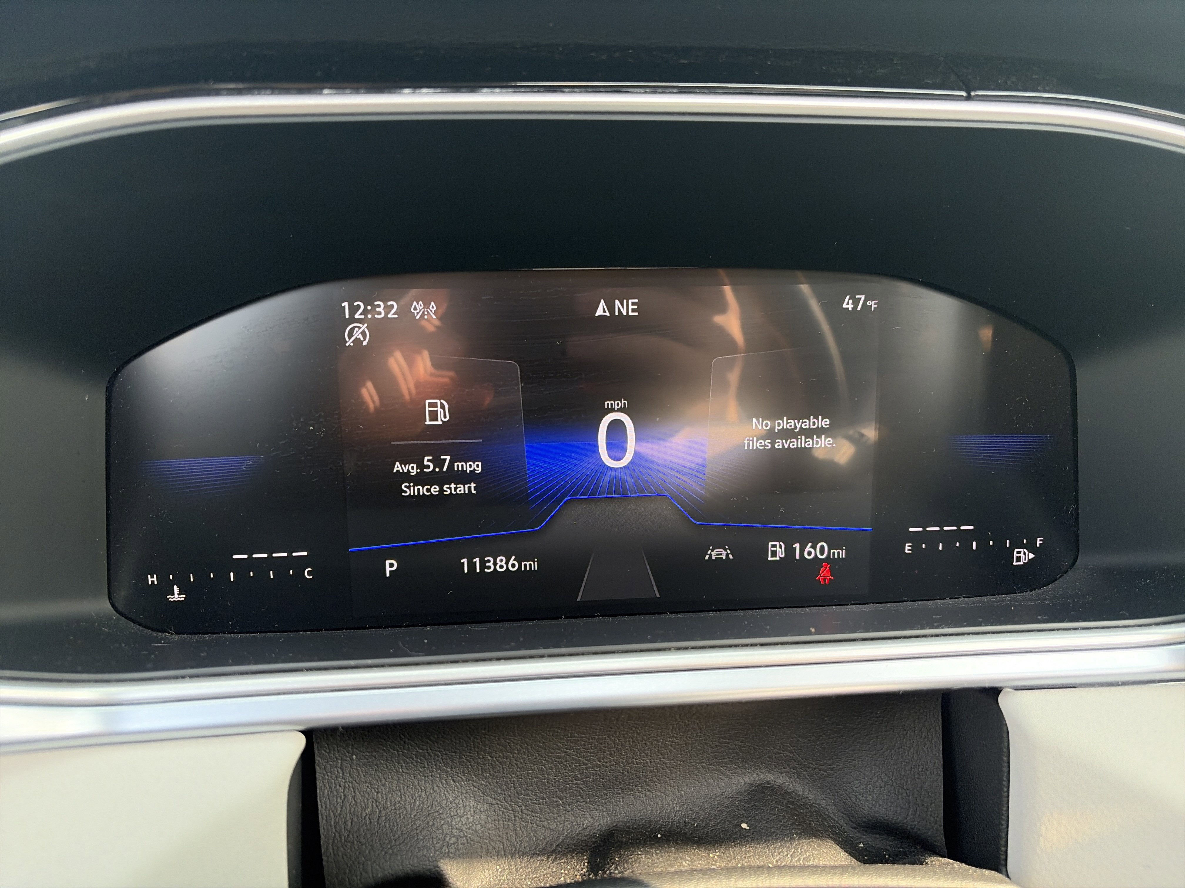 Certified 2025 Volkswagen Taos SE image 24