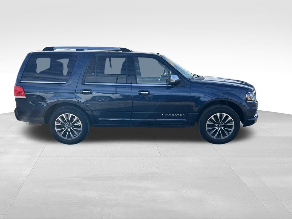 Used 2015 Lincoln Navigator 4WD image 7