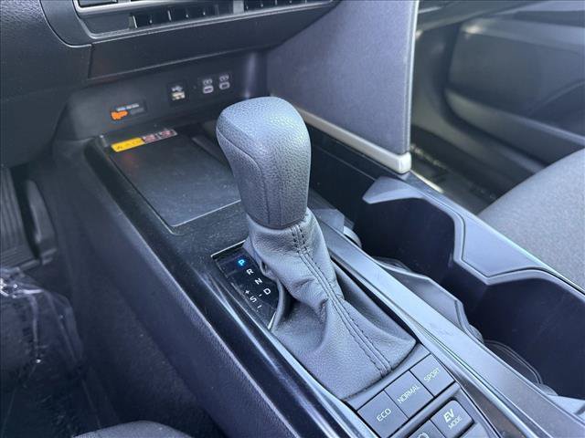 Used 2025 Toyota Camry LE FWD image 16