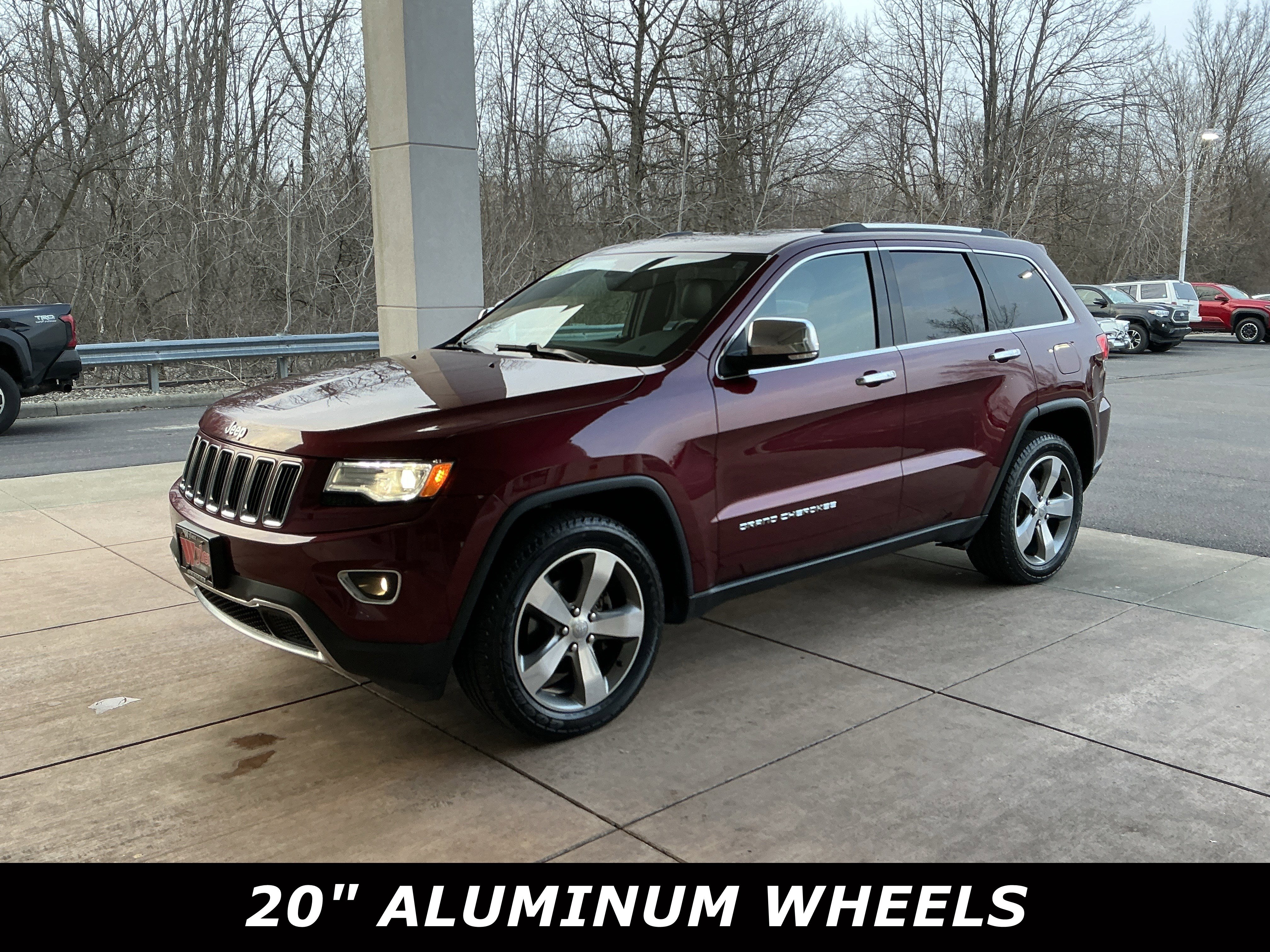 Used 2016 Jeep Grand Cherokee Limited w/ Luxury Group II image 3