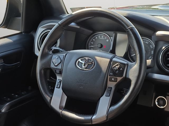 Used 2019 Toyota Tacoma TRD Sport AWD/4WD image 18